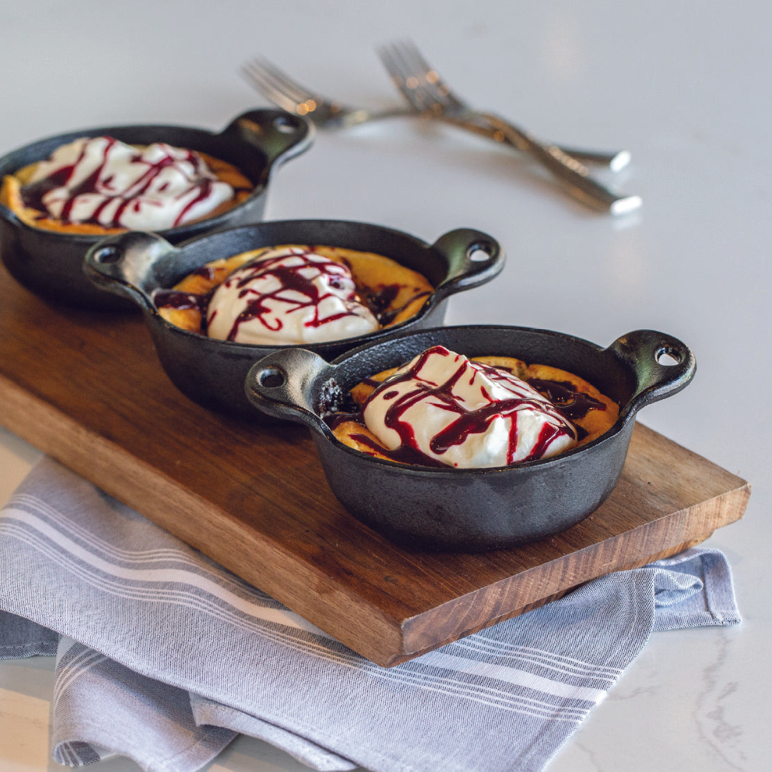 Seasoned Cast Iron 12 Ounce Mini Serving Bowl - Image 3